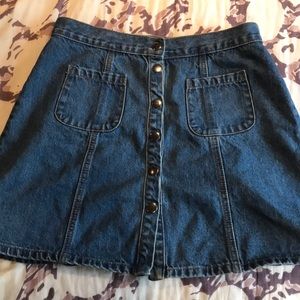 Classic Bdg button skirt